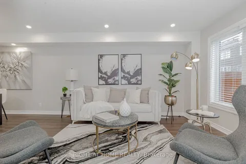 2447 Hill Rise St, Oshawa, ON L1L 0J5