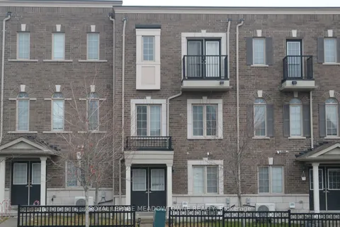 120 Ferris Sq, Clarington, ON L1E 0J2