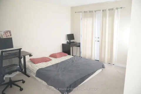 120 Ferris Sq, Clarington, ON L1E 0J2