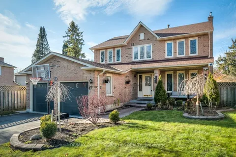 47 Butterfield Cres, Whitby, ON L1R 1K5