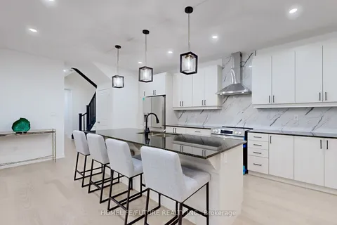 1415 Swallowtail Lane, Pickering, ON L1X 0N8