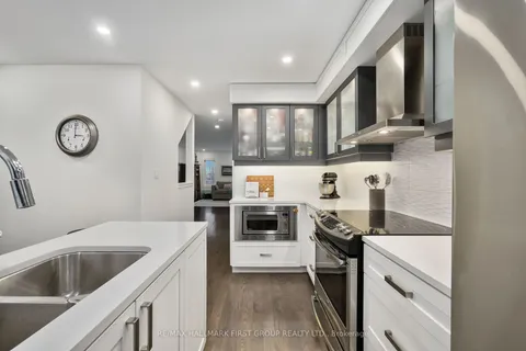 5 Benjamin Way, Whitby, ON L1N 0K7