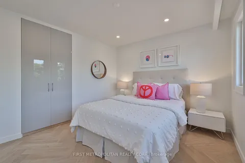 395 Morrish Rd, Toronto, ON M1C 1E9