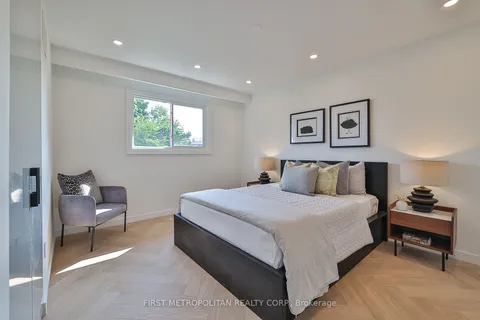 395 Morrish Rd, Toronto, ON M1C 1E9