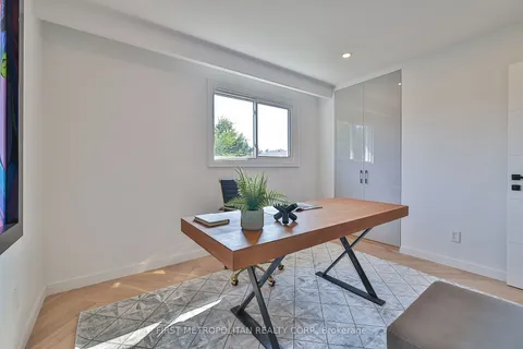 395 Morrish Rd, Toronto, ON M1C 1E9