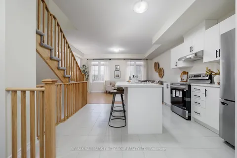 23 Senay Circ, Clarington, ON L1E 2S2