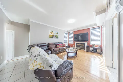 636 Staines Rd, Toronto, ON M1X 2A7