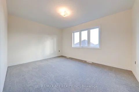 1153 Azalea Avenue, Pickering, ON L1X 0M5