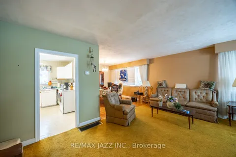 517 Kelly Ave, Oshawa, ON L1K 2B5