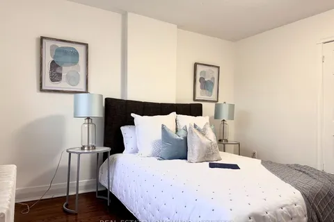 313 O'connor Dr, Toronto, ON M4J 2V1