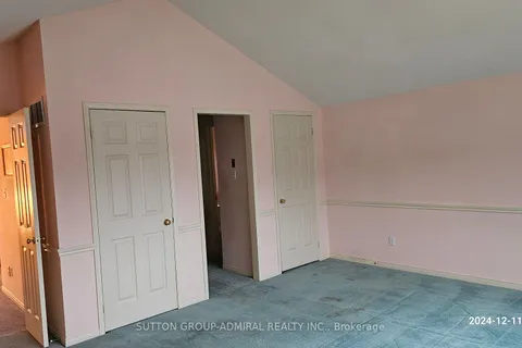 2099 Lynn Heights Dr, Pickering, ON L1X 2S1