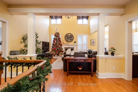 1044 Swiss Hts, Oshawa, ON L1K 3B4