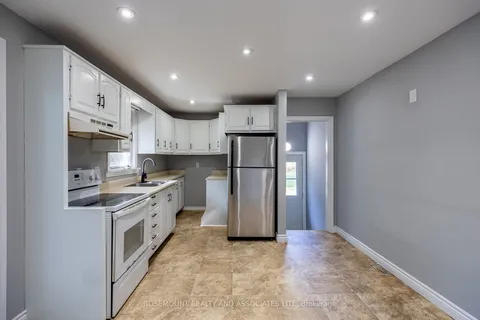 1413 Taunton Rd, Clarington, ON L1H 8L7