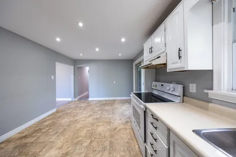 1413 Taunton Rd, Clarington, ON L1H 8L7