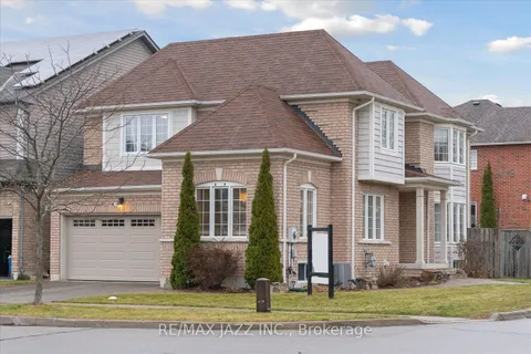 547 Shaftsbury St, Oshawa, ON L1K 2V8