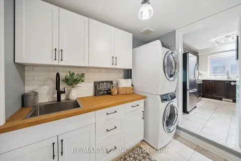 547 Shaftsbury St, Oshawa, ON L1K 2V8