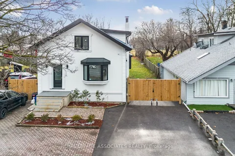 515 Kingston Rd, Ajax, ON L1S 6M1