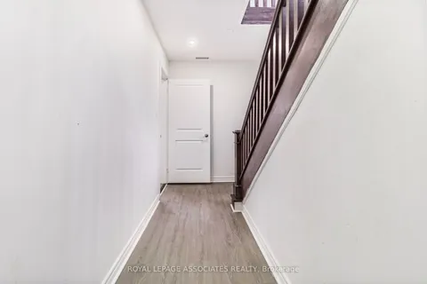 515 Kingston Rd, Ajax, ON L1S 6M1