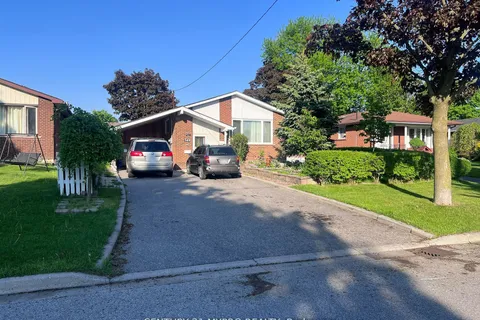 549 Tennyson Ave, Oshawa, ON L1H 3J9