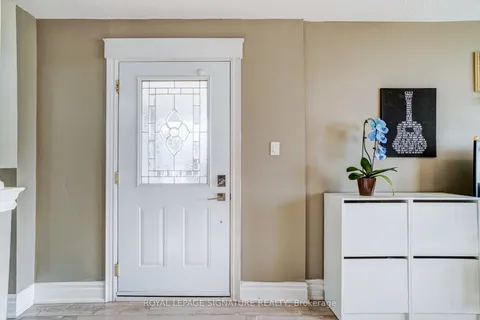 124 Ormond Dr, Oshawa, ON L1G 6T4