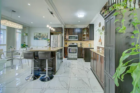 22 Down Cres, Ajax, ON L1T 4E8