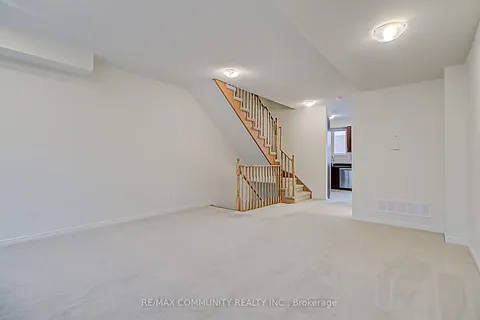 1424 Coral Springs Path, Oshawa, ON L1K 3G1