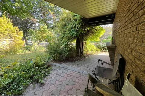 40 Redcastle Cres, Toronto, ON M1T 1V3