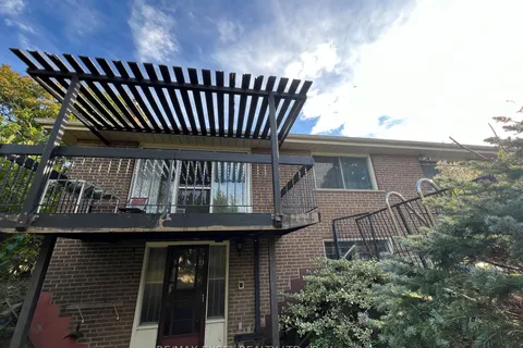 40 Redcastle Cres, Toronto, ON M1T 1V3
