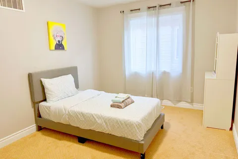 167 Darren Ave, Whitby, ON L1R 0E7