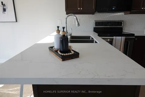 23 Laprade Sq, Clarington, ON L1C 0C9