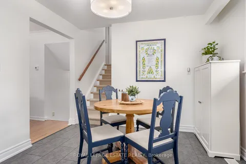 82 Lochleven Dr, Toronto, ON M1M 2Z3