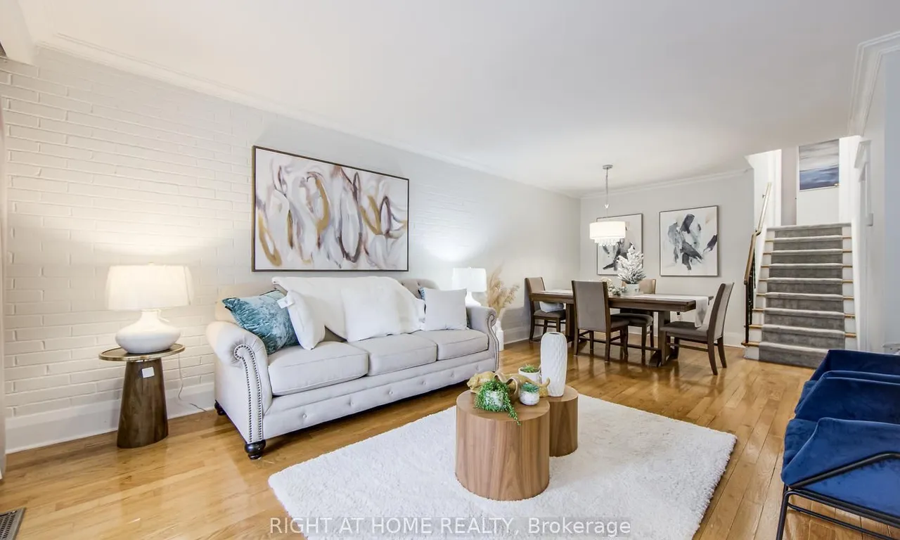 50 Watson St, Toronto, ON M1C 1E3