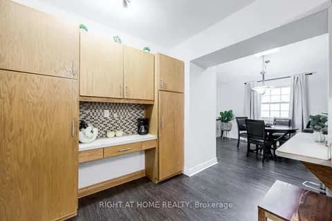 50 Watson St, Toronto, ON M1C 1E3