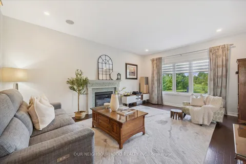 27 Charles Tilley Cres, Clarington, ON L0A 1J0