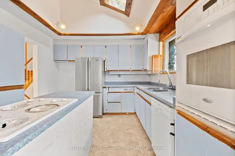 75 Fordover Dr, Toronto, ON M1E 1T7