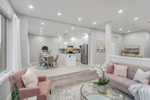 2375 Dobbinton St, Oshawa, ON L1L 0L4