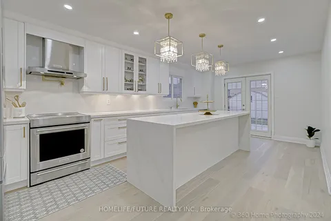 1 Wigston Crt, Whitby, ON L1R 2B8