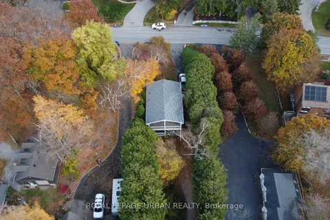 498 Rougemount Dr, Pickering, ON L1W 2B9