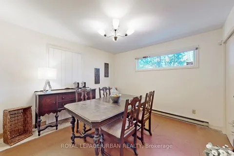 498 Rougemount Dr, Pickering, ON L1W 2B9