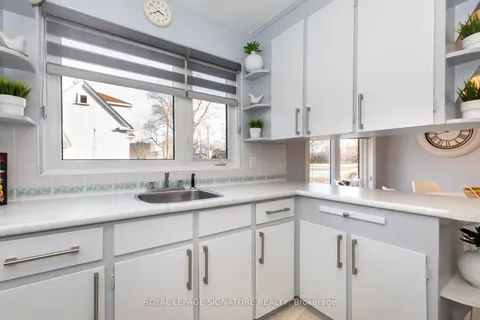 732 Danforth Rd, Toronto, ON M1K 1G5