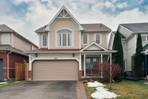 1555 Glenbourne Dr, Oshawa, ON L1K 0M3