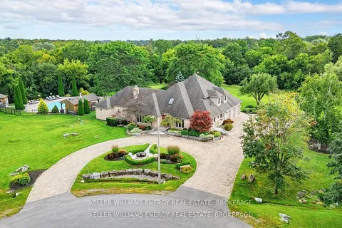 5 McNamara Crt, Ajax, ON L1T 4W6