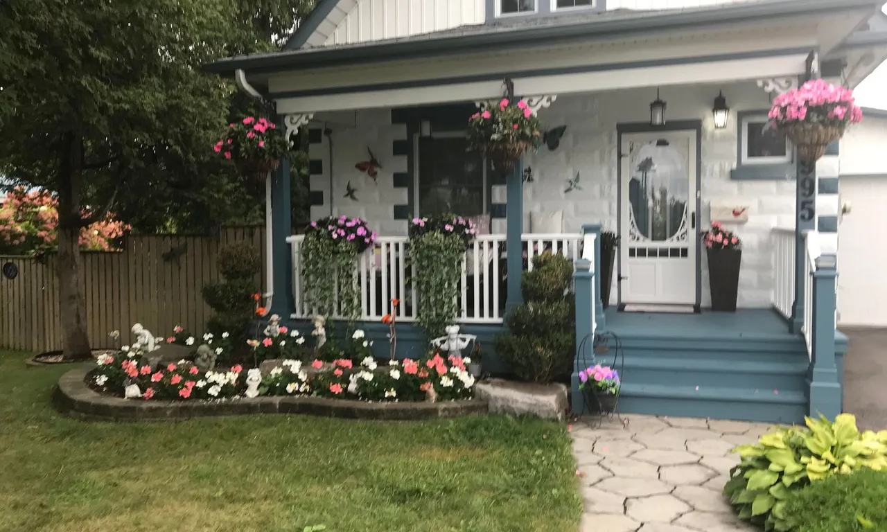 995 Cedar St, Oshawa, ON L1J 3R5