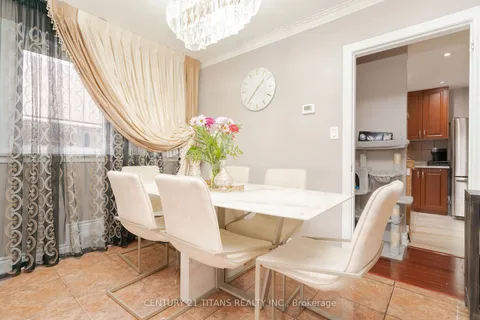 15 Merrian Rd, Toronto, ON M1K 3M6