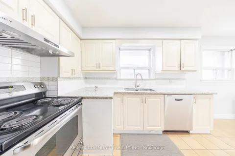 5 Woolwick Dr, Toronto, ON M1H 2H9