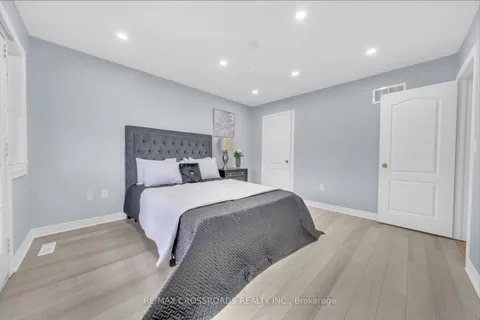 76 Seasons Dr, Toronto, ON M1X 1X9