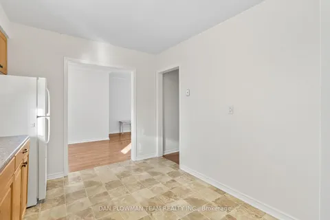 855 Olive Ave, Oshawa, ON L1H 2S7