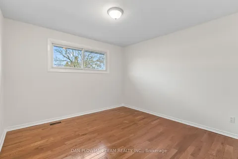 855 Olive Ave, Oshawa, ON L1H 2S7