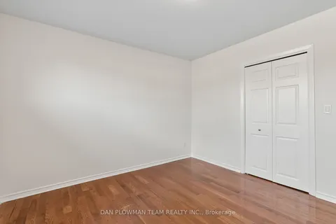 855 Olive Ave, Oshawa, ON L1H 2S7