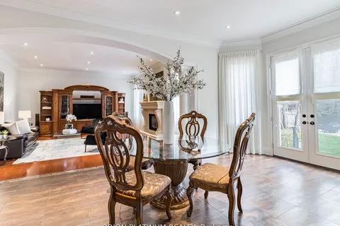 1995 Woodview Avenue, Pickering, ON L1V 1L5